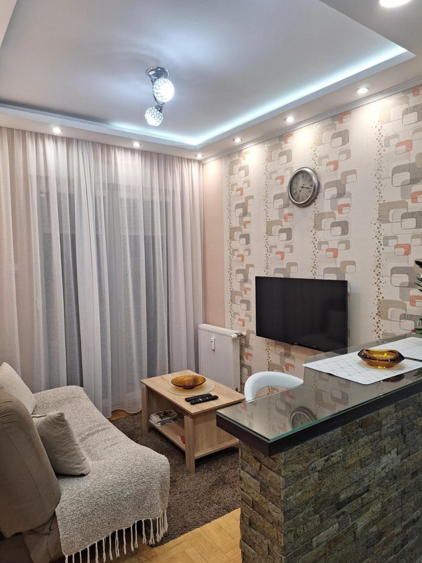 Lux Apartment Sanja 1 수보티차 외부 사진